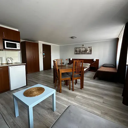 Kompleks Apartament-serwis アパート