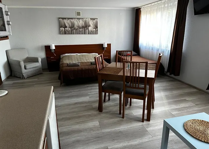 Kompleks Apartament-serwis Apartament *